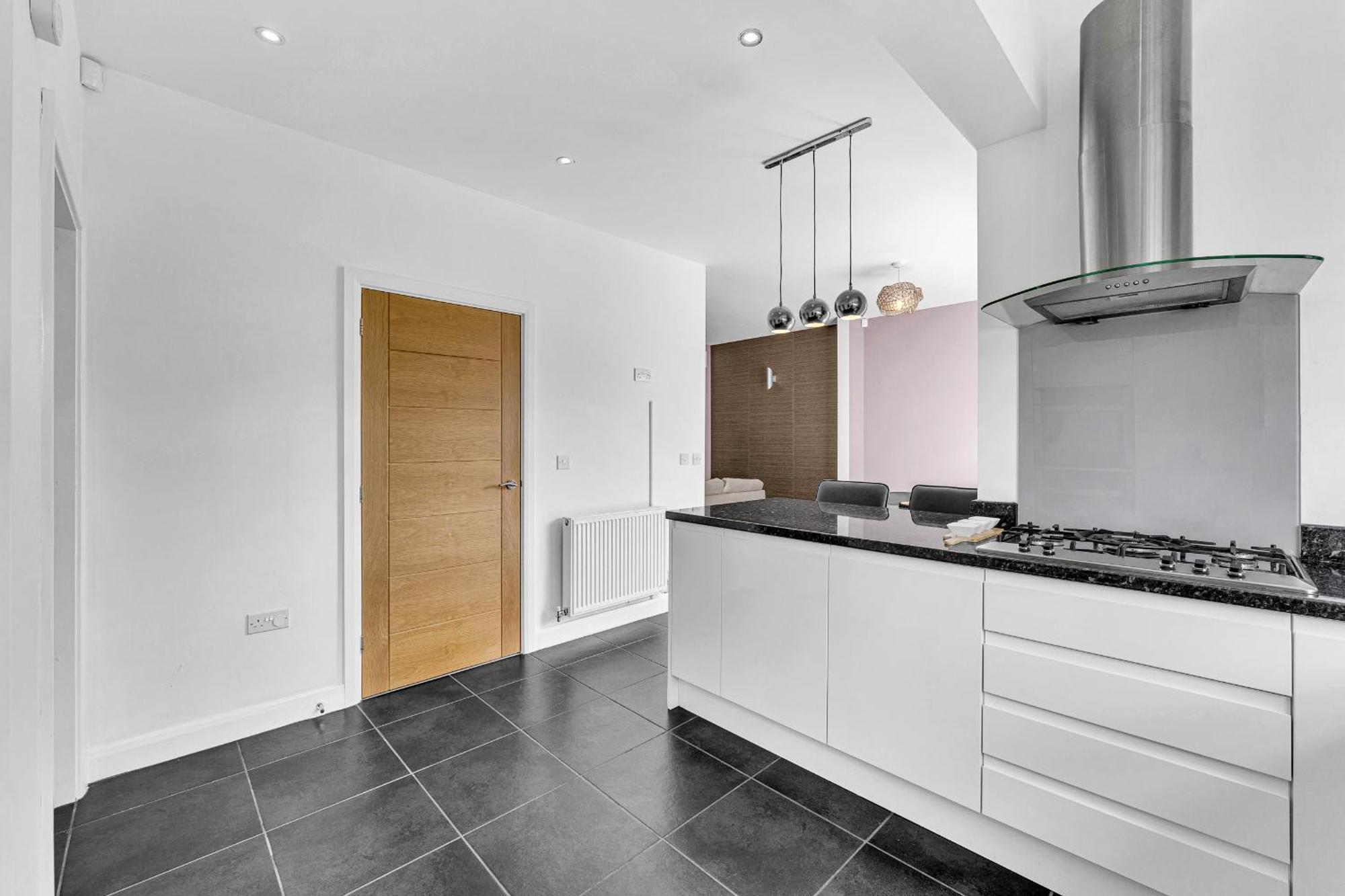 Villa Brook Meadow House, 4 Bed House, Manchester *