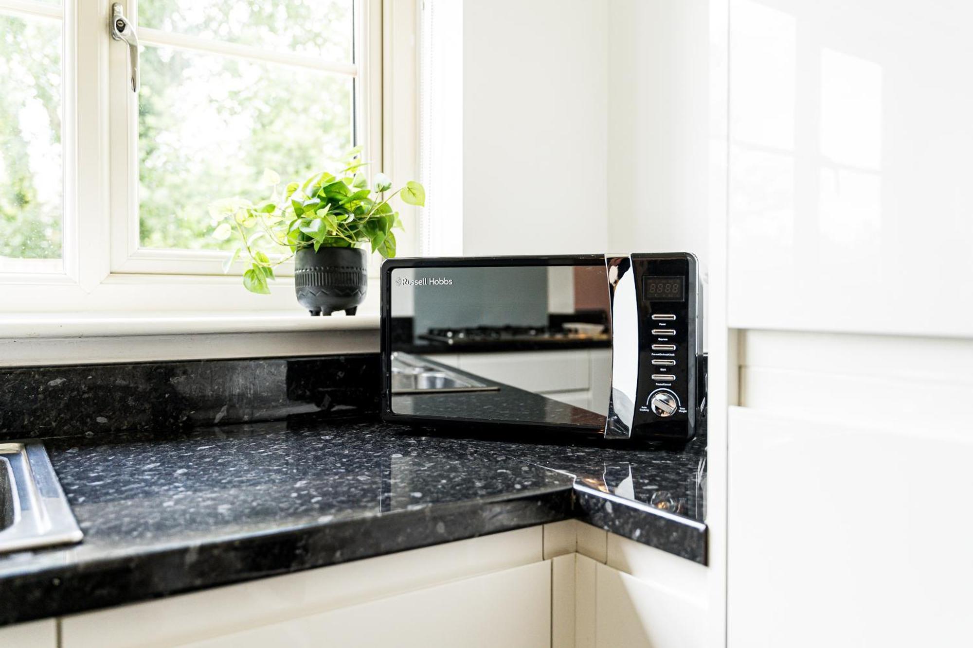Brook Meadow House, 4 Bed House, Manchester Villa *